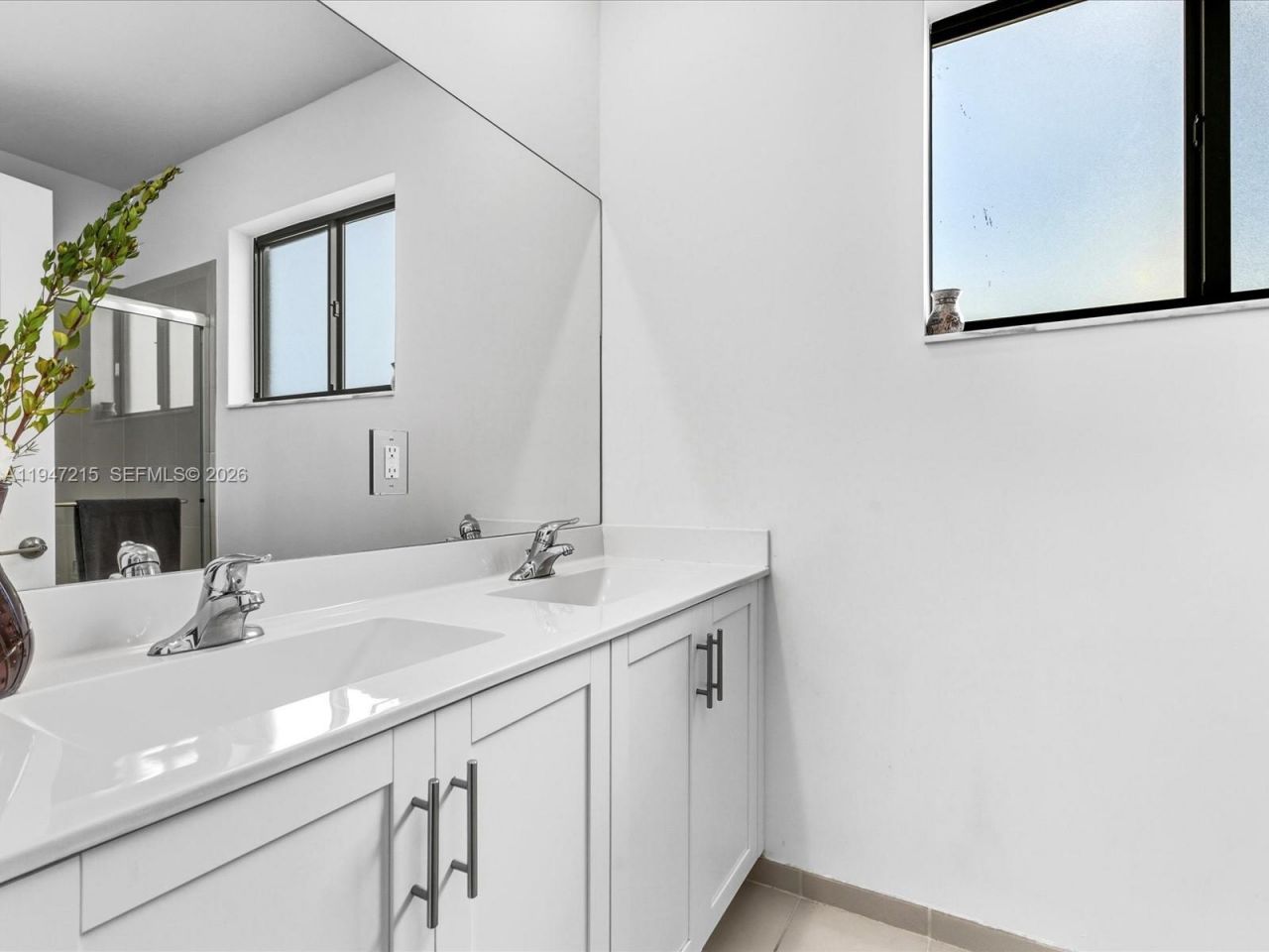 544 NE 206th Ln , Miami, FL 33179 Photo