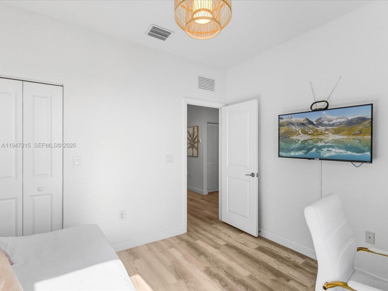 544 NE 206th Ln , Miami, FL 33179 Photo