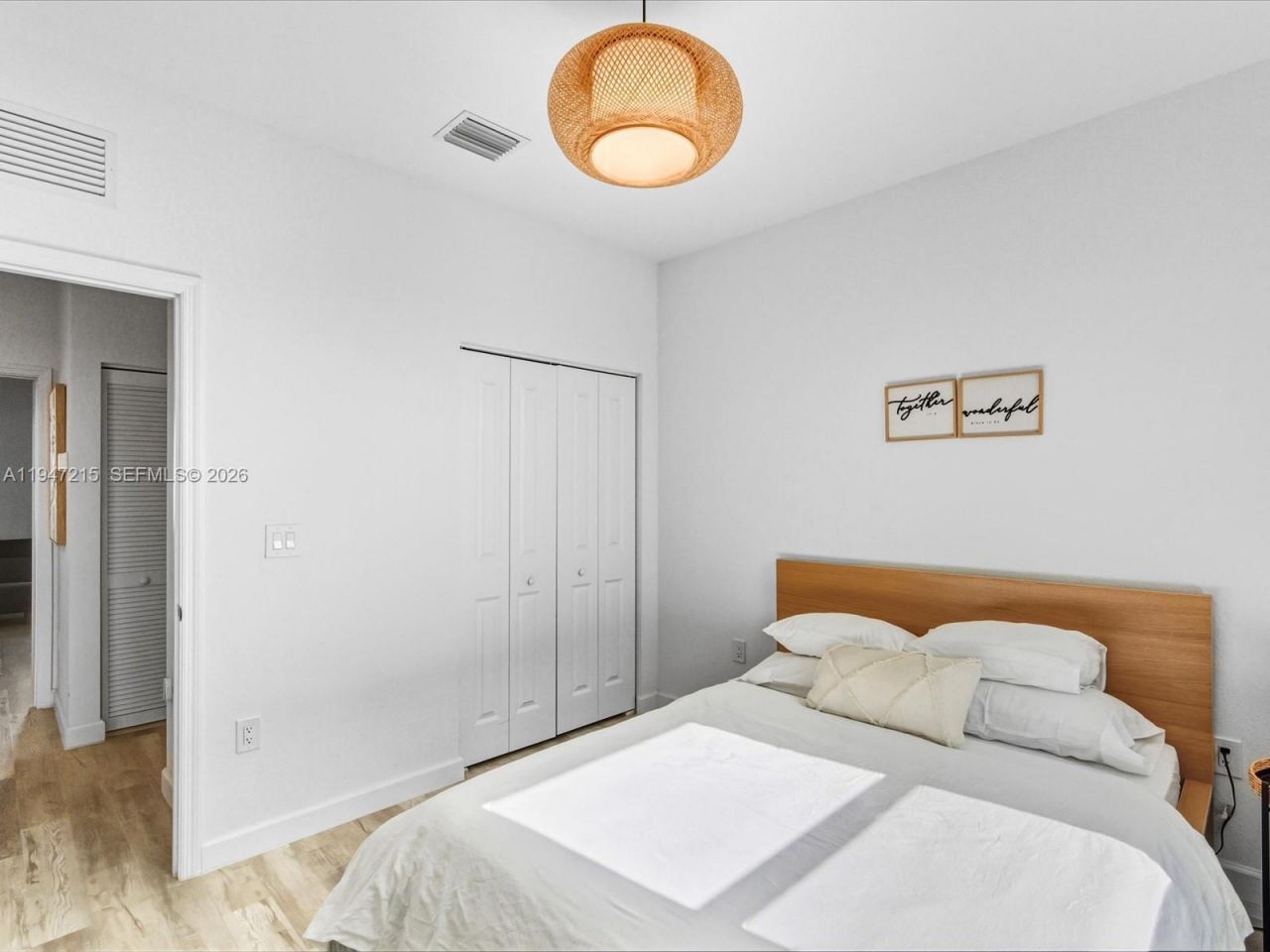 544 NE 206th Ln , Miami, FL 33179 Photo