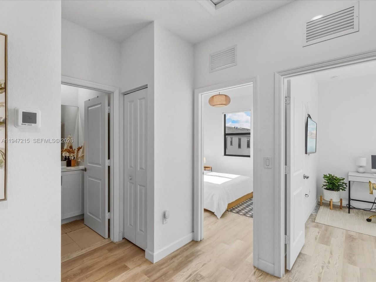 544 NE 206th Ln, Miami, FL 33179 Photo