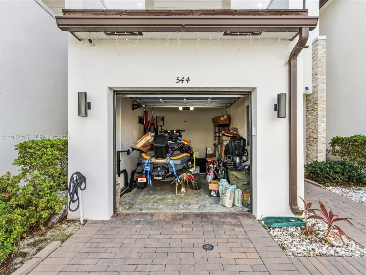 544 NE 206th Ln , Miami, FL 33179 Photo