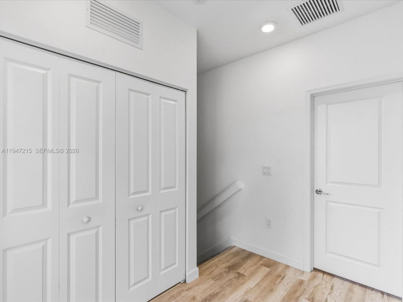 544 NE 206th Ln, Miami, FL 33179 Photo