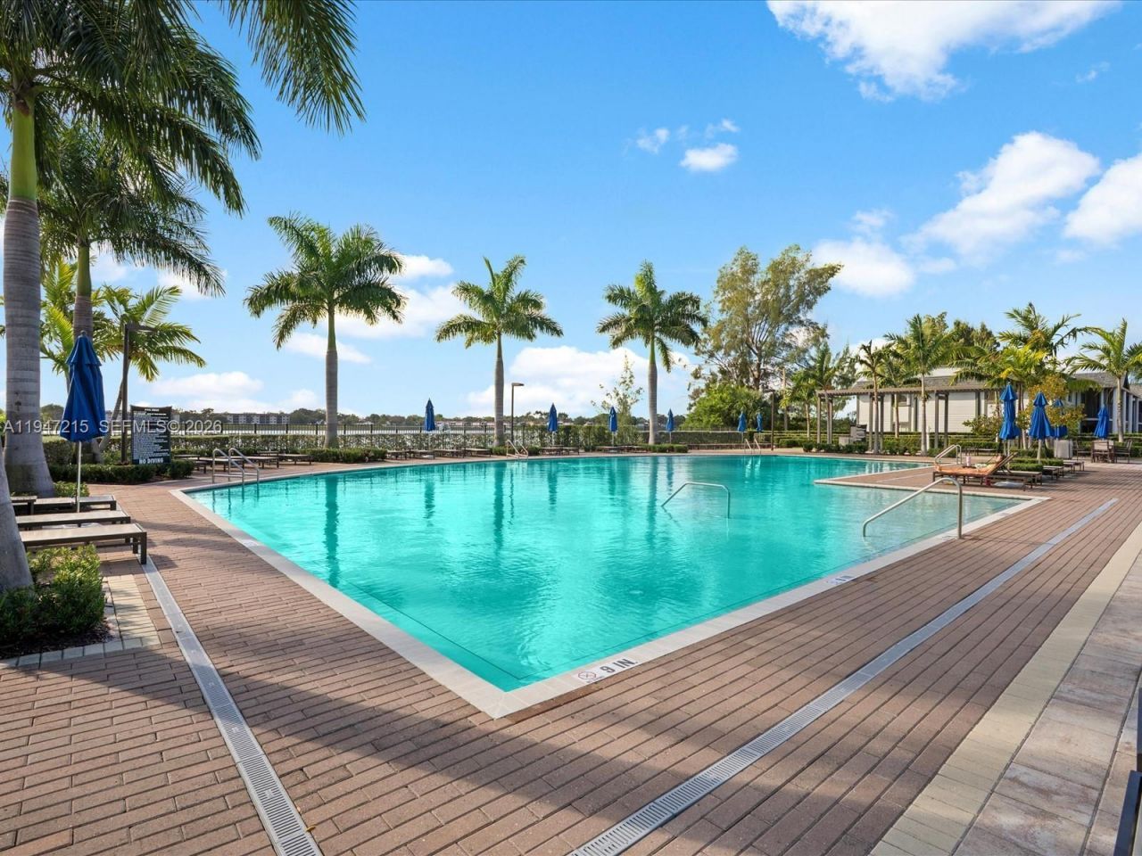 544 NE 206th Ln, Miami, FL 33179 Photo