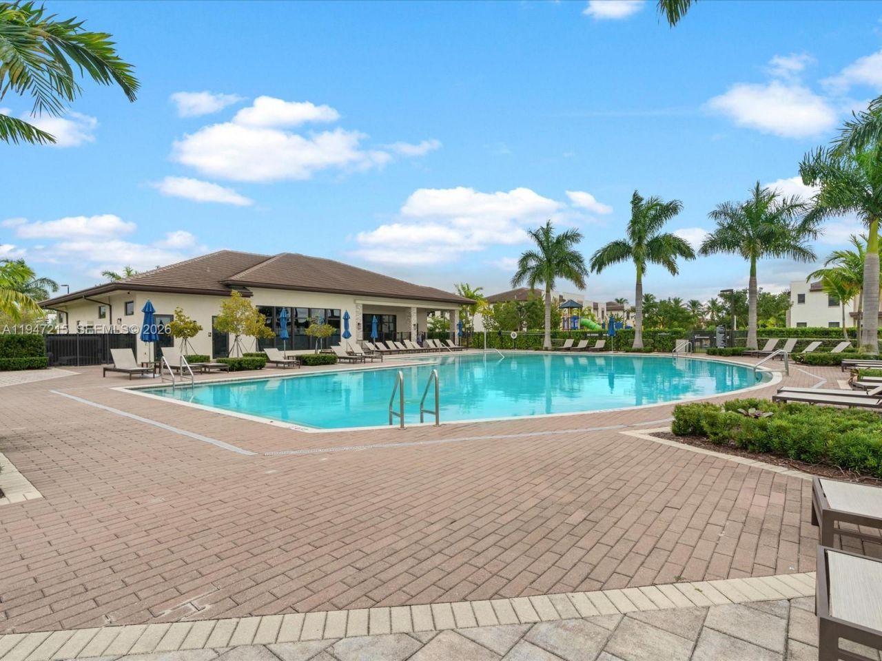 544 NE 206th Ln, Miami, FL 33179 Photo