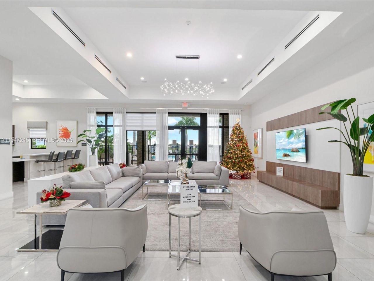 544 NE 206th Ln, Miami, FL 33179 Photo