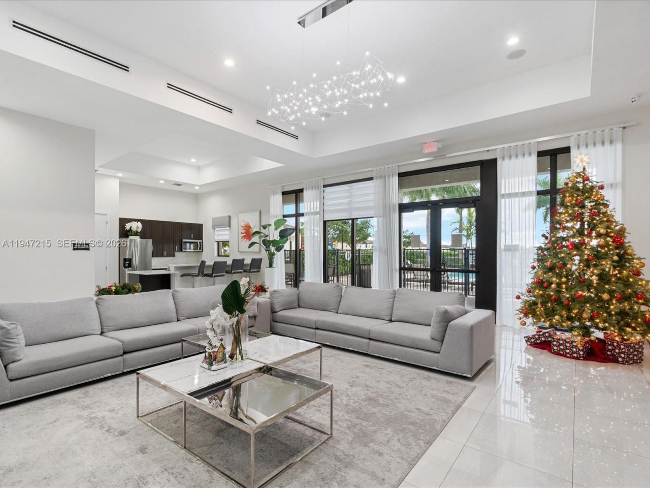 544 NE 206th Ln, Miami, FL 33179 Photo