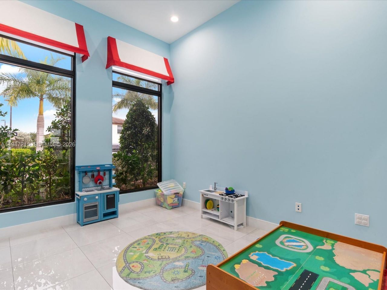 544 NE 206th Ln, Miami, FL 33179 Photo