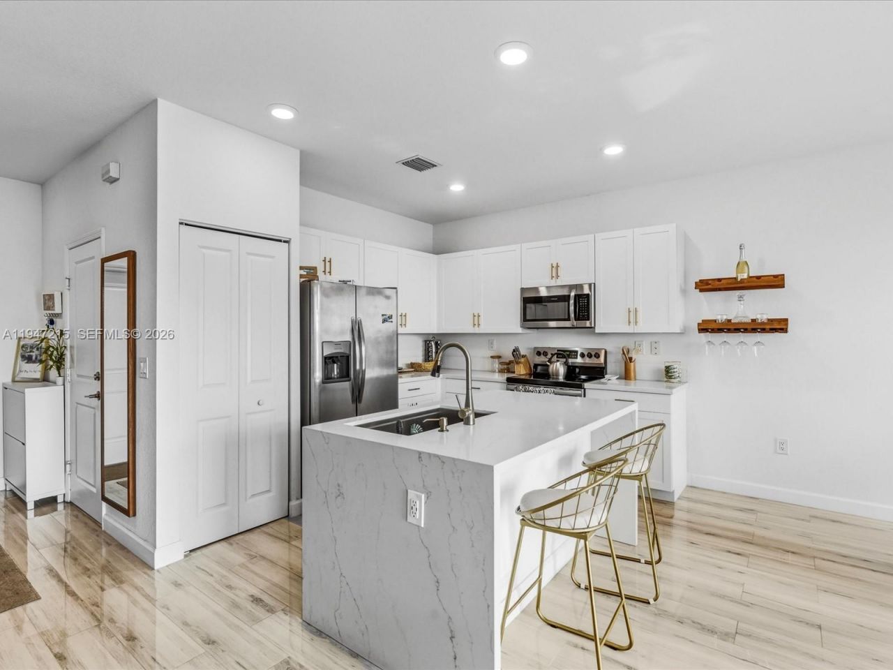 544 NE 206th Ln , Miami, FL 33179 Photo