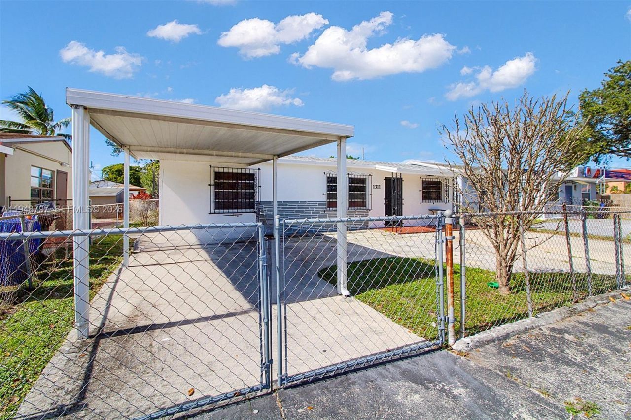 1311 SW 33rd Ter, Fort Lauderdale, FL 33312 Photo