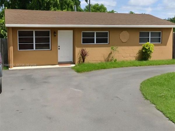 6433 SW 22nd St, Miramar, FL 33023