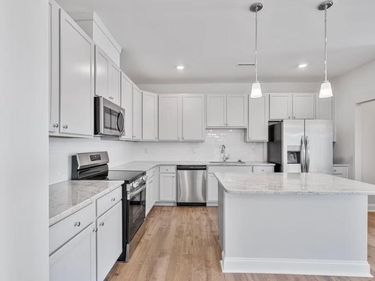600 Barrington Row Avenue, Zebulon, NC 27597