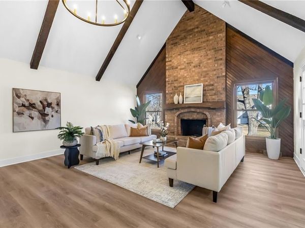 9021 Arlington Court, Kansas City, MO 64138