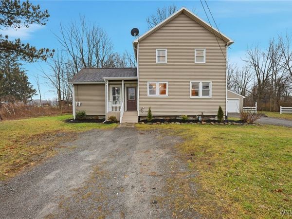 13903 Bloomingdale Road, Akron, NY 14001