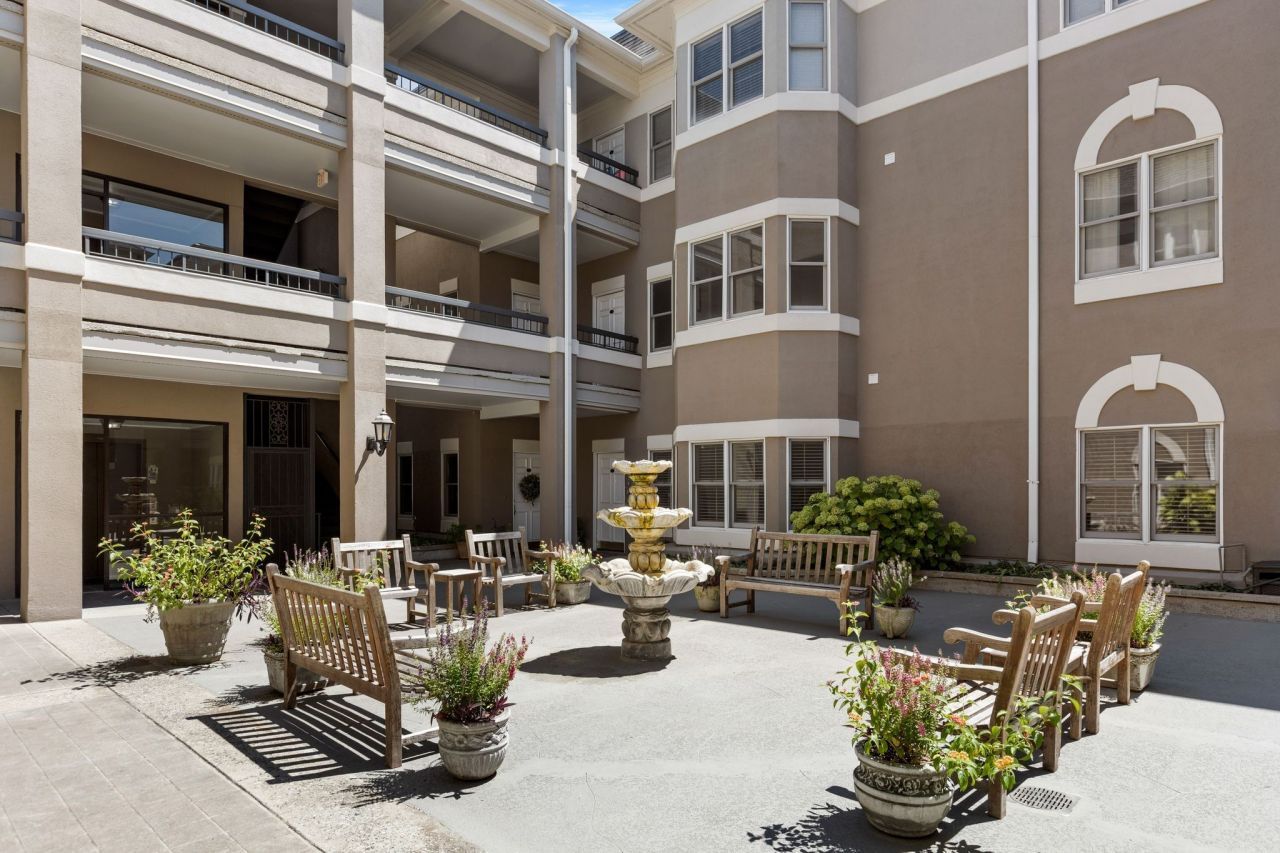 3818 West End Ave, Unit 103, Nashville, TN 37205 Main Photo