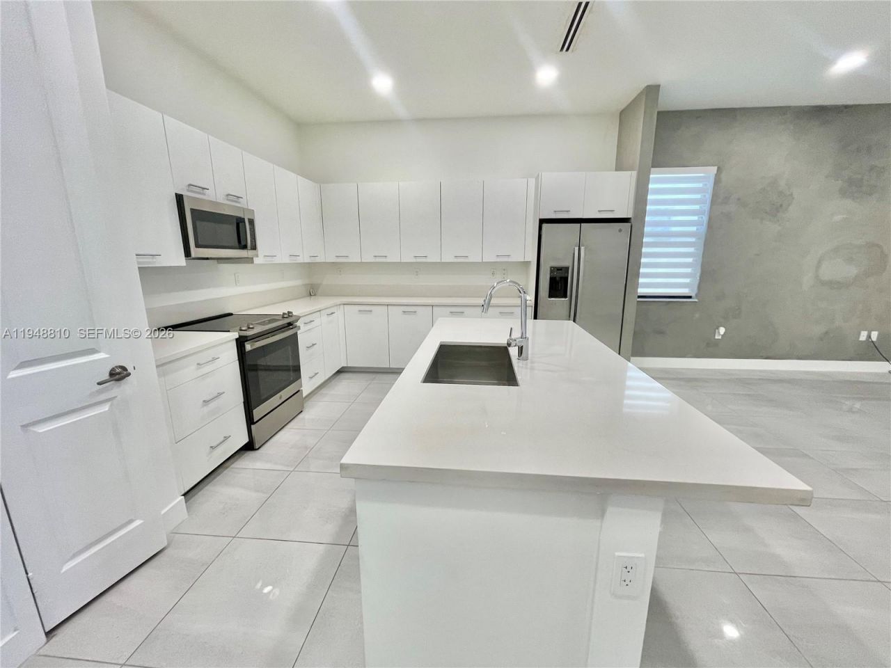 17324 SW 41st St , Miramar, FL 33029 Photo