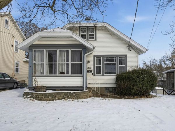 1425 Curtis Street, Dubuque, IA 52003