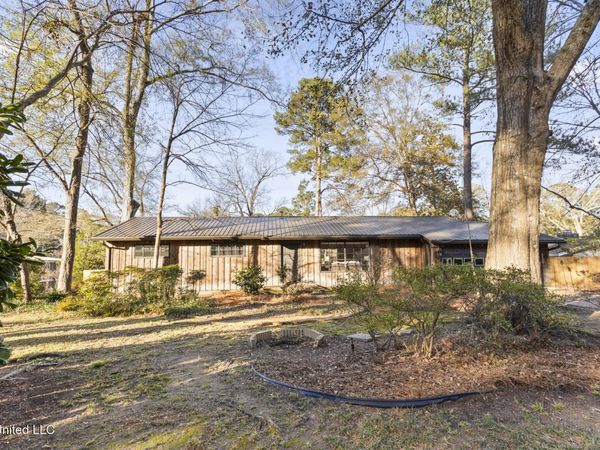1816 Douglass Drive, Jackson, MS 39211