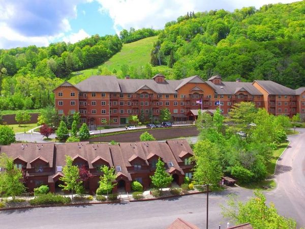 62 Liftside Drive, Unit 401 F Week, Hunter, NY 12442