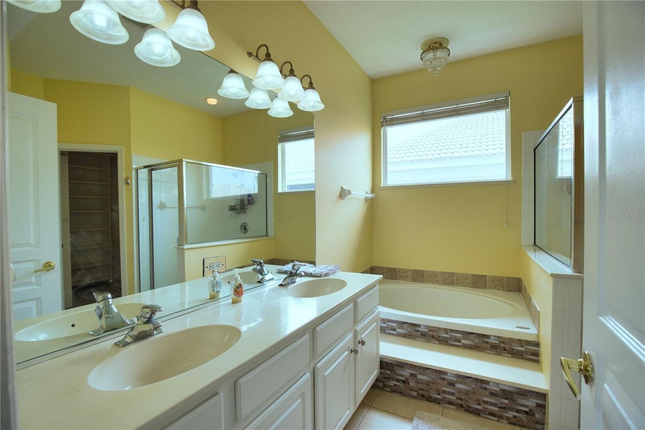 175 Braemar Avenue, Venice, FL 34293 Photo