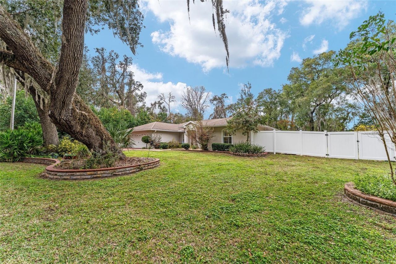 84 S Hunting Lodge Drive, Inverness, FL 34453 Photo