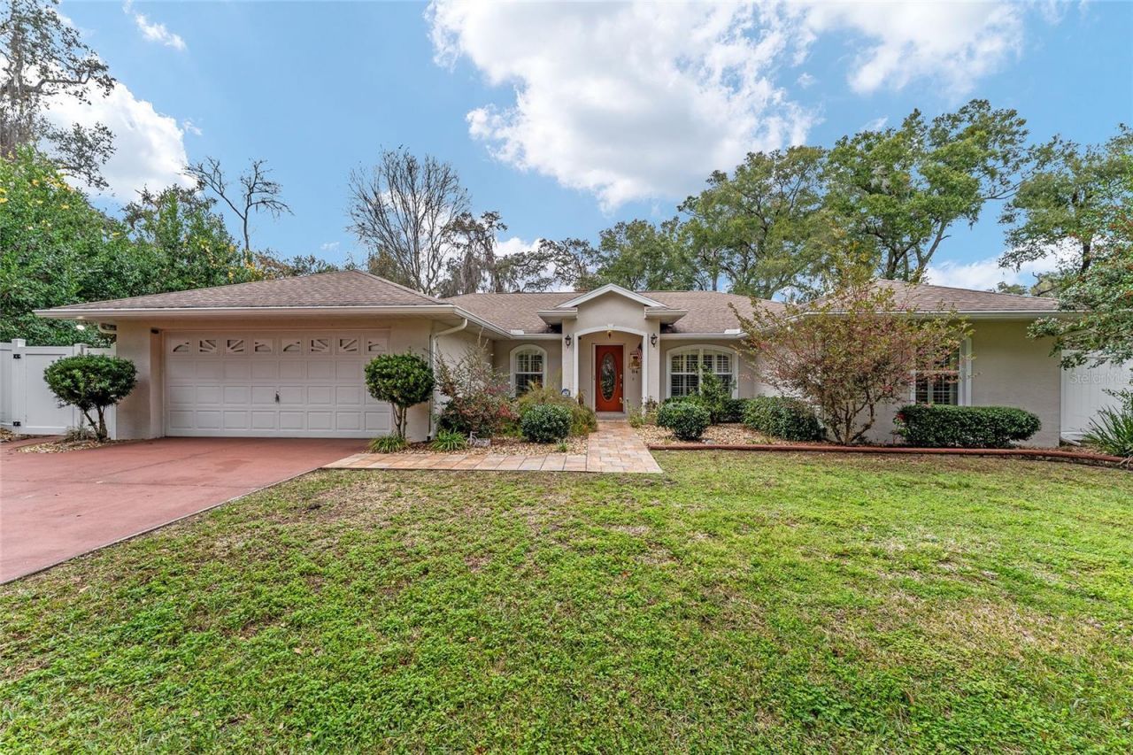 84 S Hunting Lodge Drive, Inverness, FL 34453 Photo