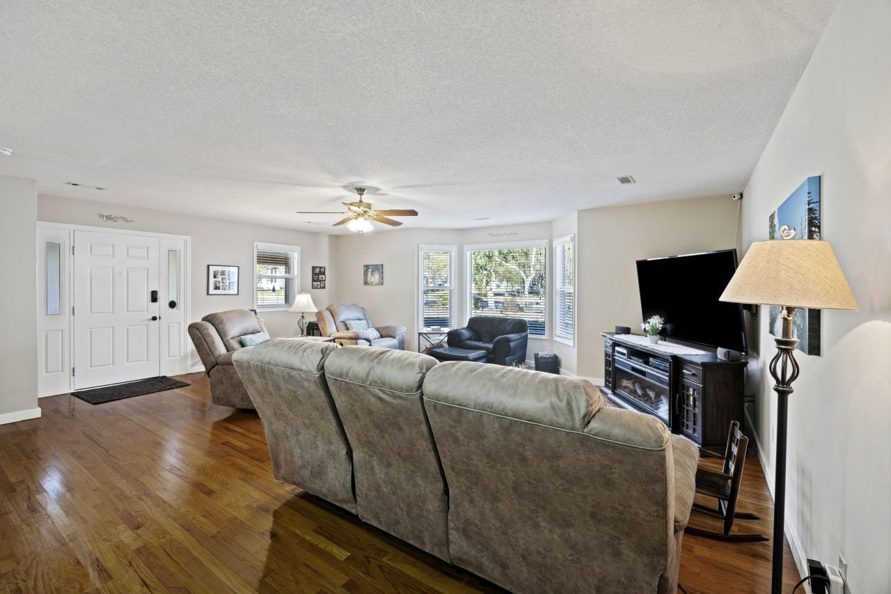 1744 Opal Avenue Photo 10