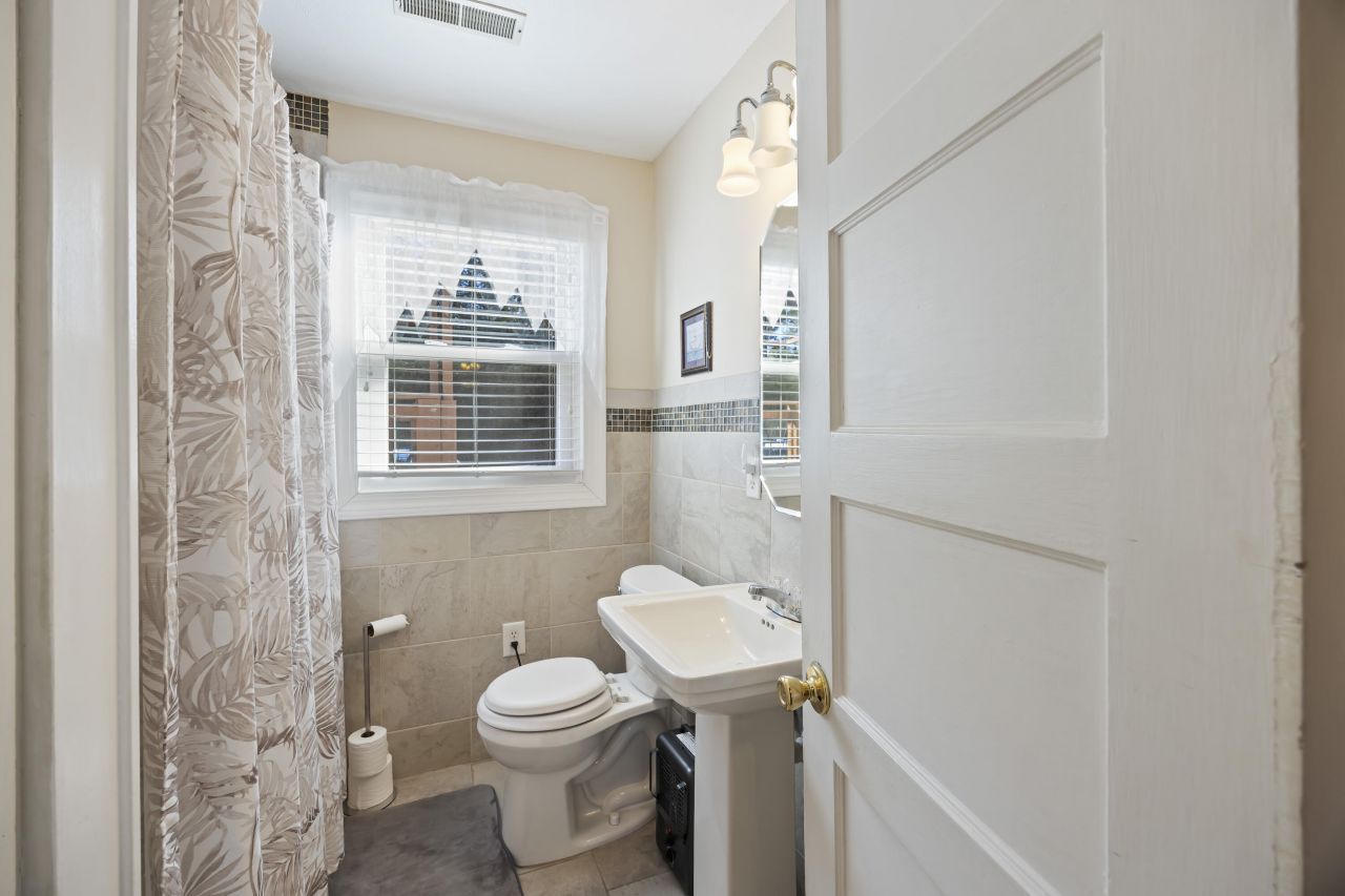 1744 Opal Avenue Photo 28