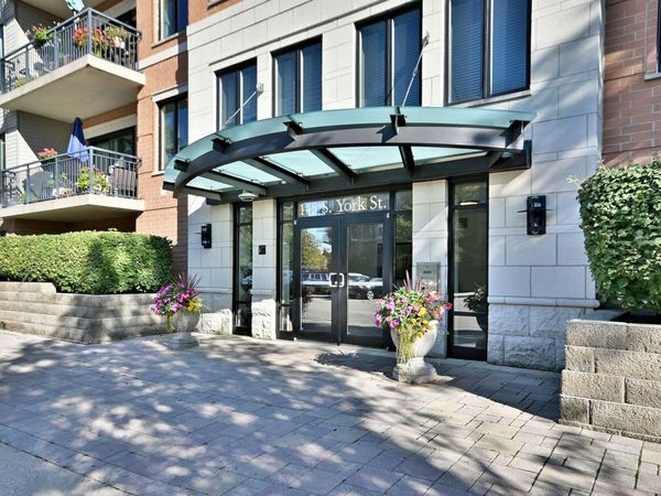 145 S York Street, Unit 404, Elmhurst, IL 60126