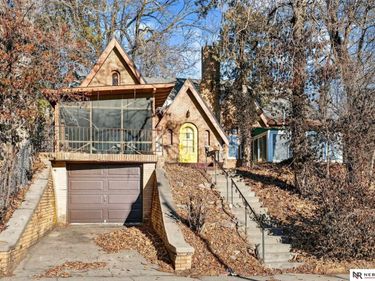 3302 Ernst Street, Omaha, NE 68112