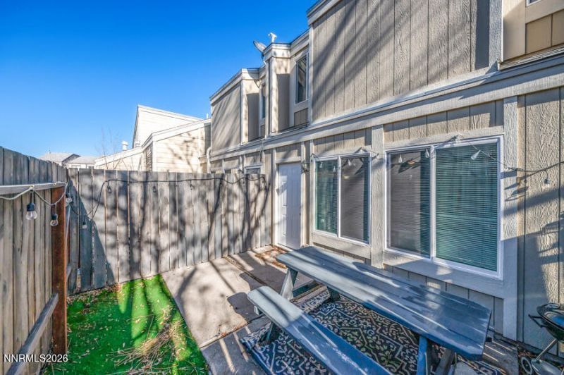 979 Damon Lane, Sparks, NV 89431 Photo