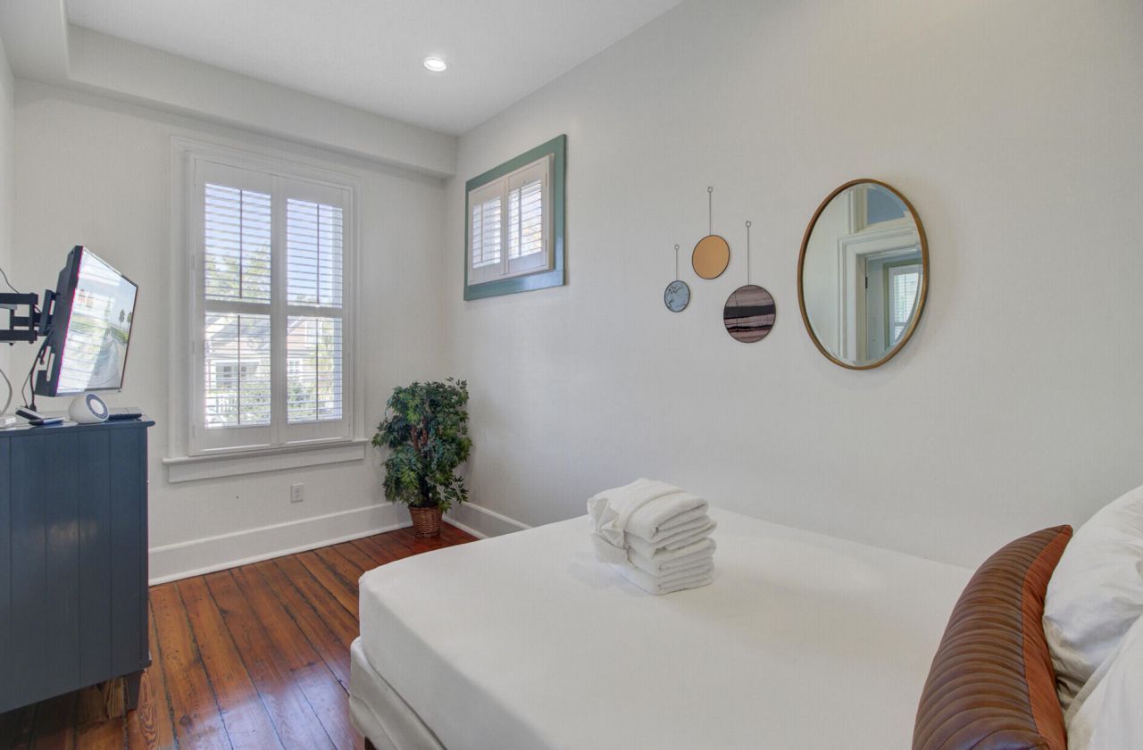 165 Spring Street Photo 28