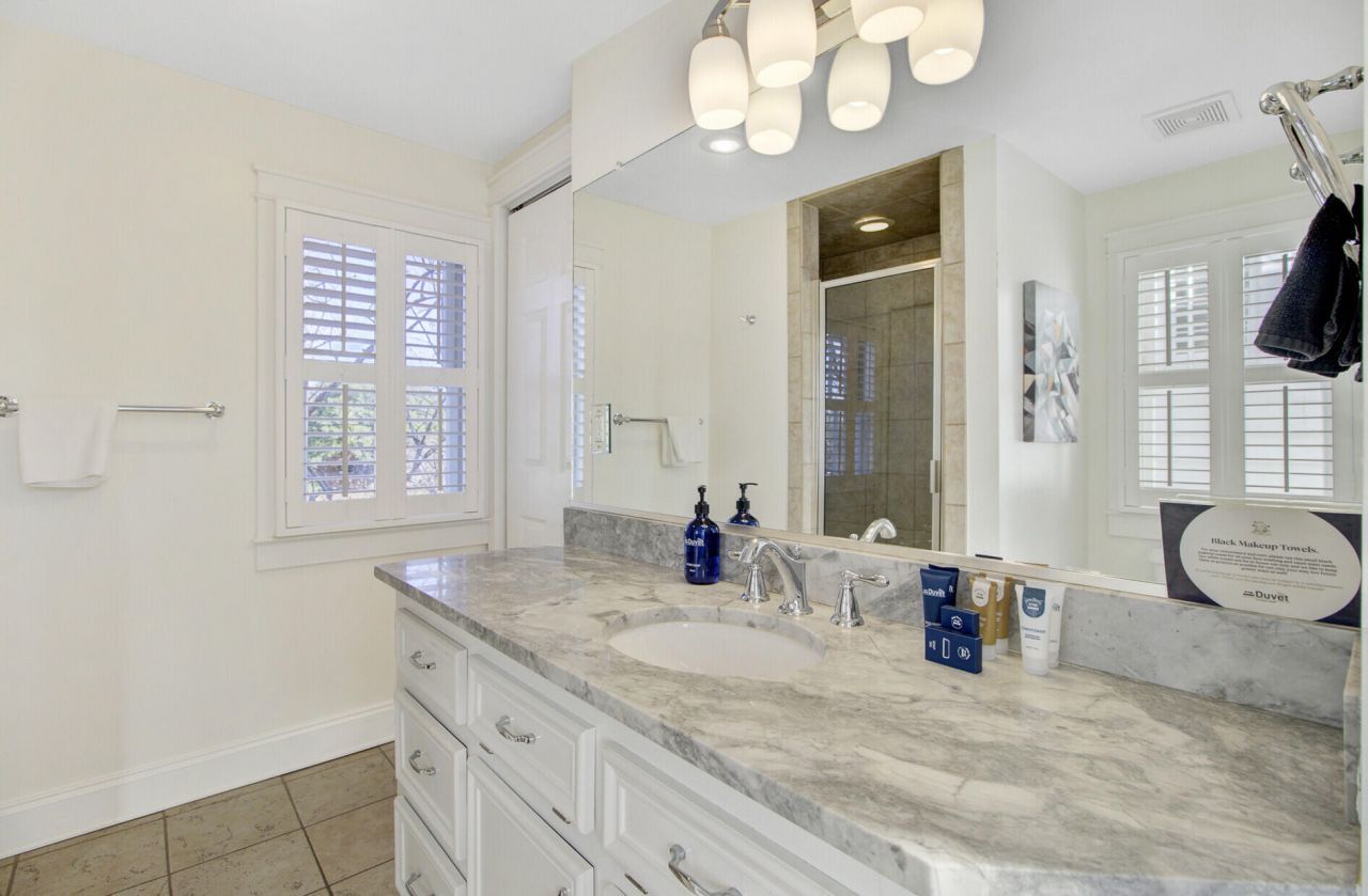 165 Spring Street Photo 74