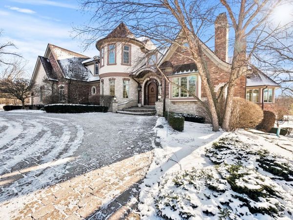 26 Meadow Road, Palos Park, IL 60464