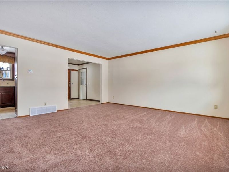 6733 Dale Avenue NW, Massillon, OH 44646 Photo 4