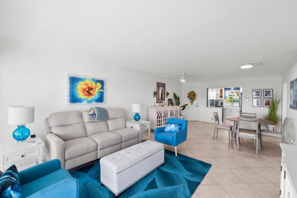100 Wettaw Lane, Unit 9, North Palm Beach, FL 33408 Photo