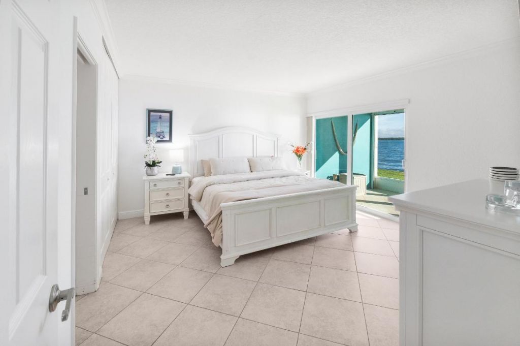 100 Wettaw Lane, Unit 9, North Palm Beach, FL 33408 Photo