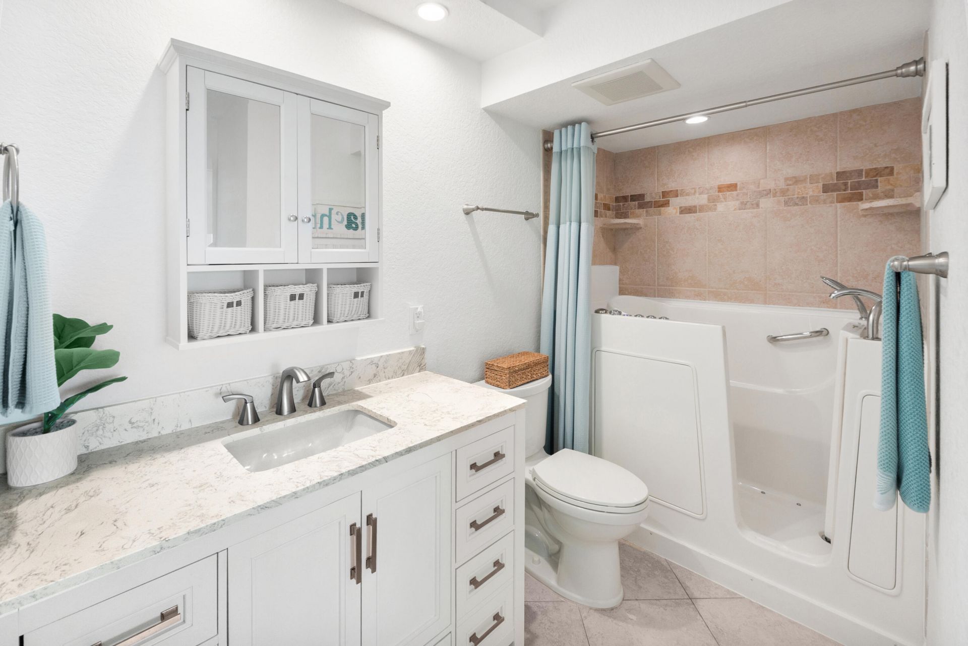 100 Wettaw Lane, Unit 9, North Palm Beach, FL 33408 Photo