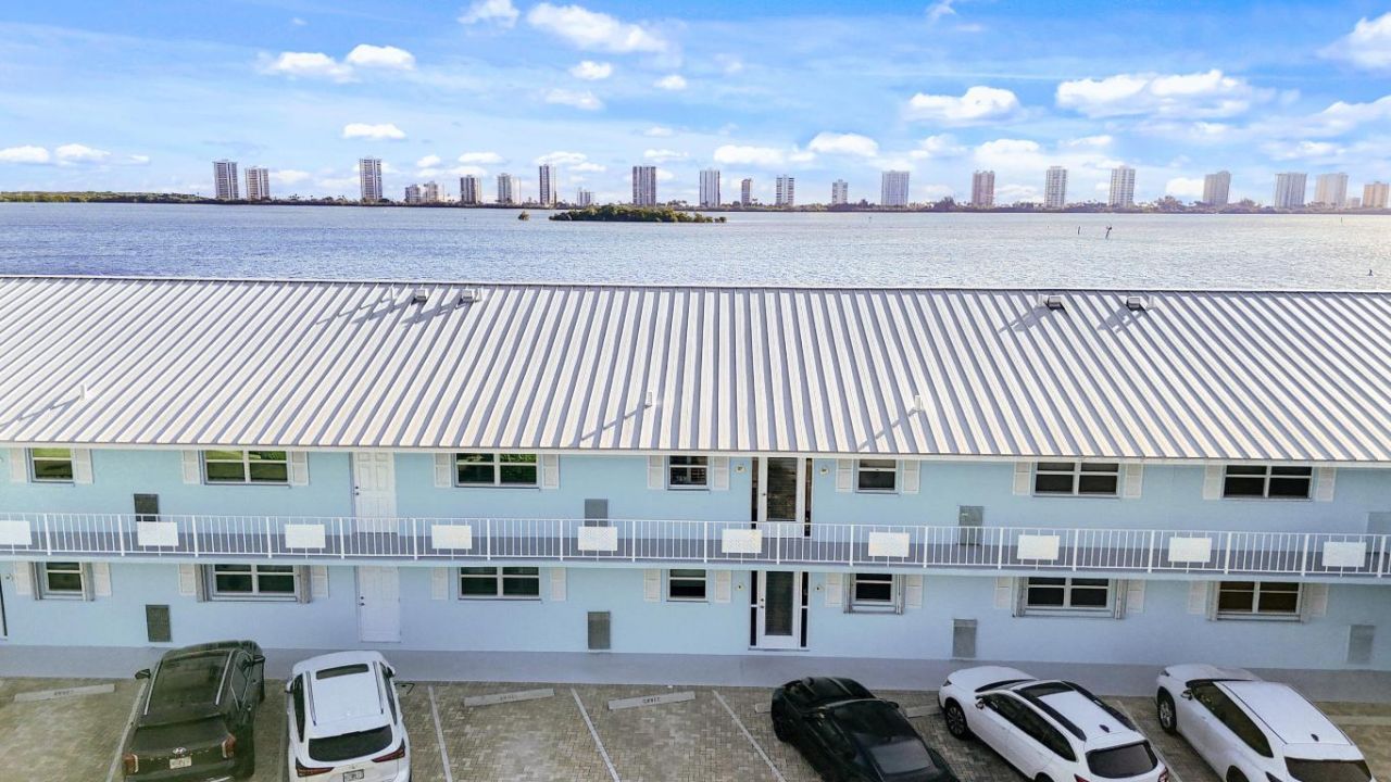 100 Wettaw Lane, Unit 9, North Palm Beach, FL 33408 Photo