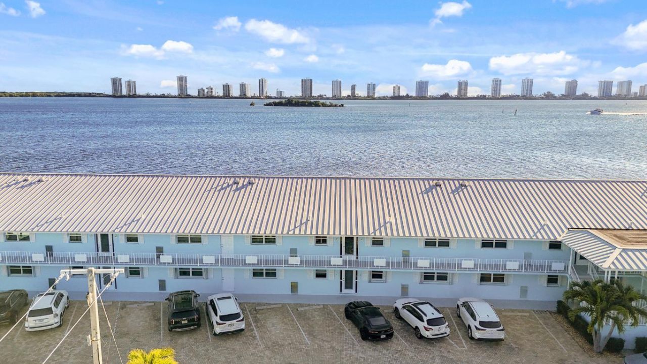 100 Wettaw Lane, Unit 9, North Palm Beach, FL 33408 Photo