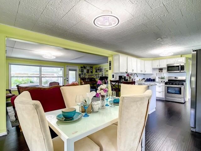 4215 Meadow View Drive, Boynton Beach, FL 33436 Photo