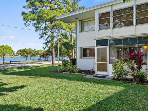2004 Lake Osborne Drive, Unit 1, Lake Worth Beach, FL 33461