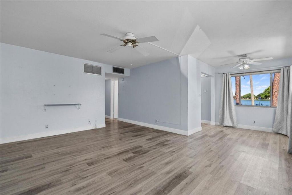 2004 Lake Osborne Drive, Unit 1, Lake Worth Beach, FL 33461 Photo