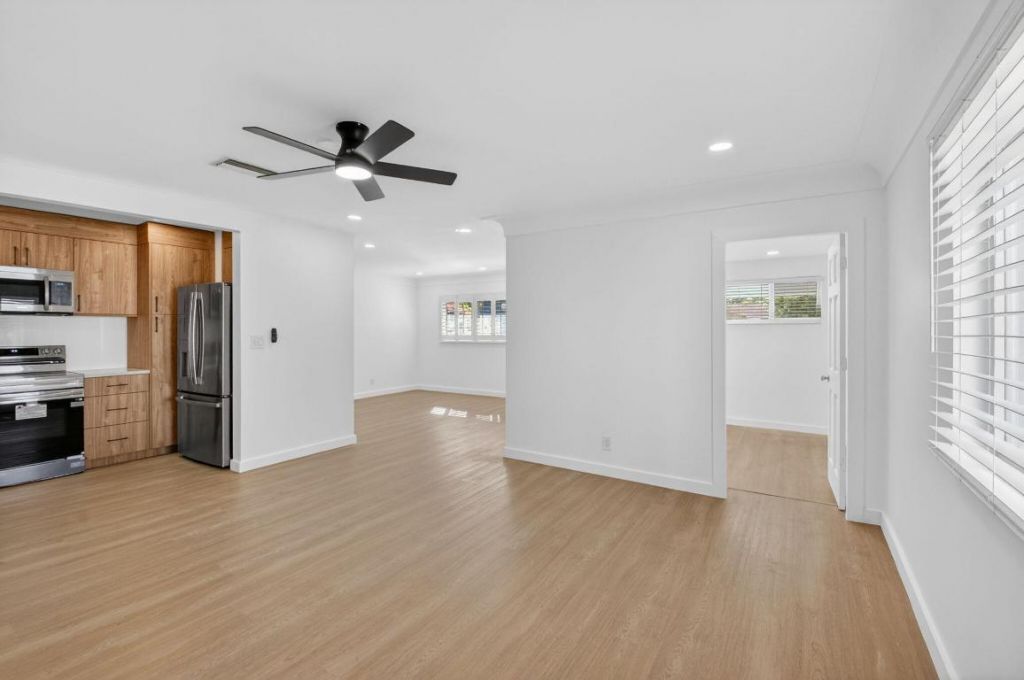 379 NW 23rd Street, Boca Raton, FL 33431 Photo