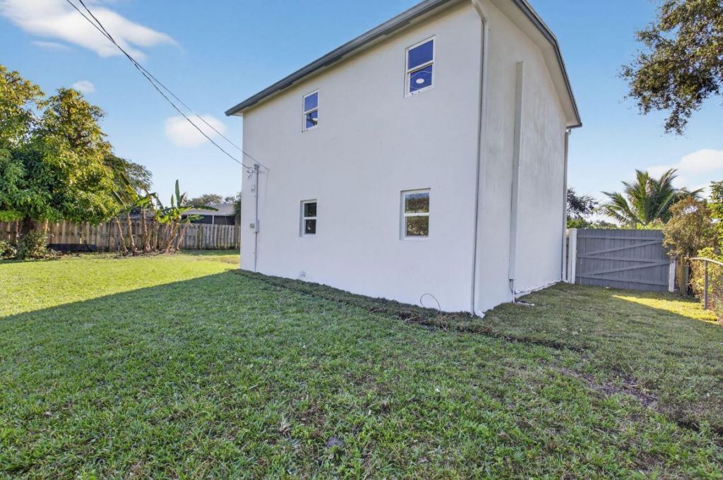 379 NW 23rd Street, Boca Raton, FL 33431 Photo