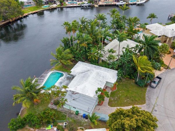 2464 NE 22nd Ter, Fort Lauderdale, FL 33305