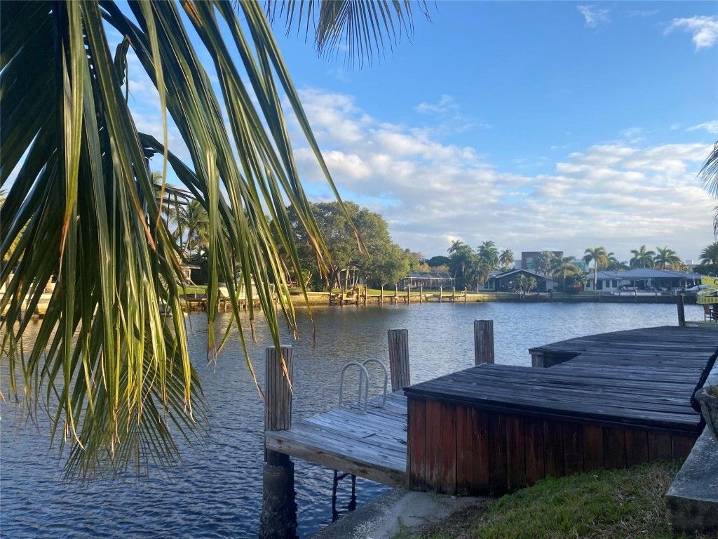 2464 NE 22nd Terrace, Fort Lauderdale, FL 33305 Photo