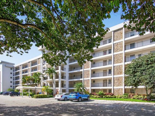 2801 N Palm Aire Dr, Unit 203, Pompano Beach, FL 33069