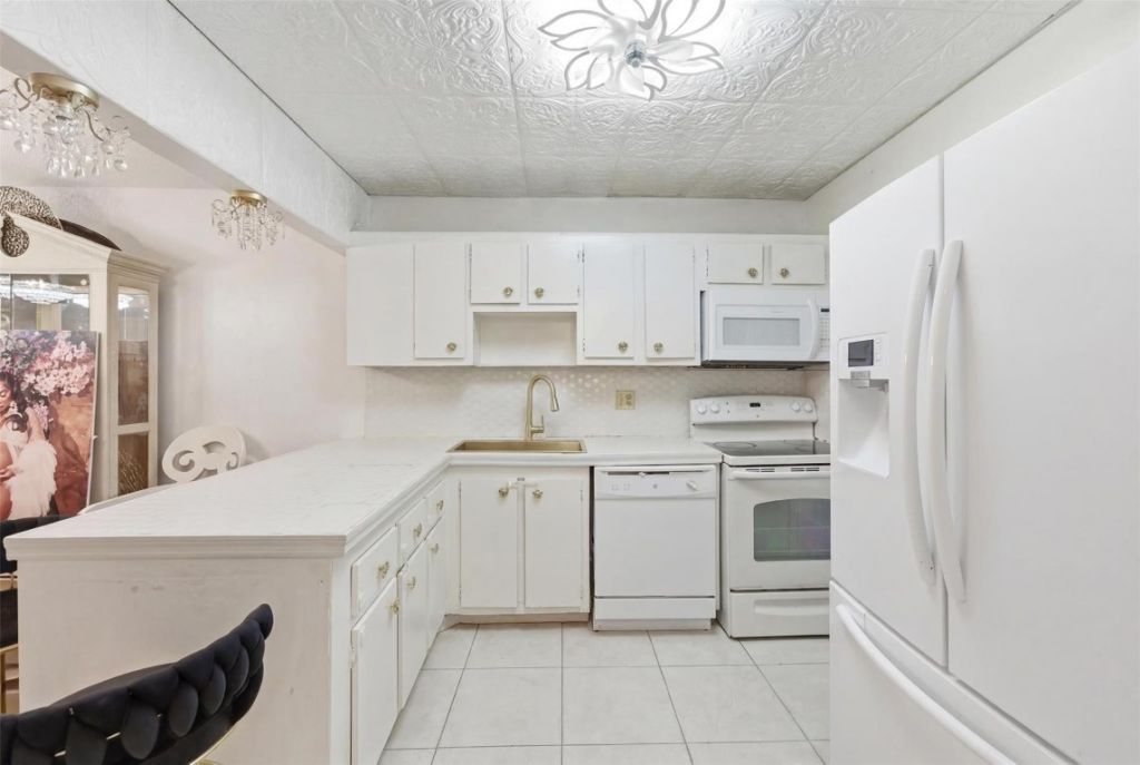 7950 NW 5th Court, Unit 101, Margate, FL 33063 Photo