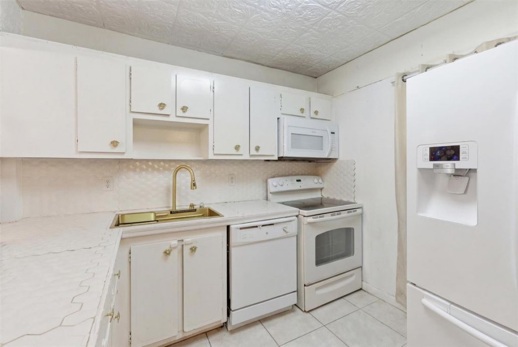 7950 NW 5th Court, Unit 101, Margate, FL 33063 Photo