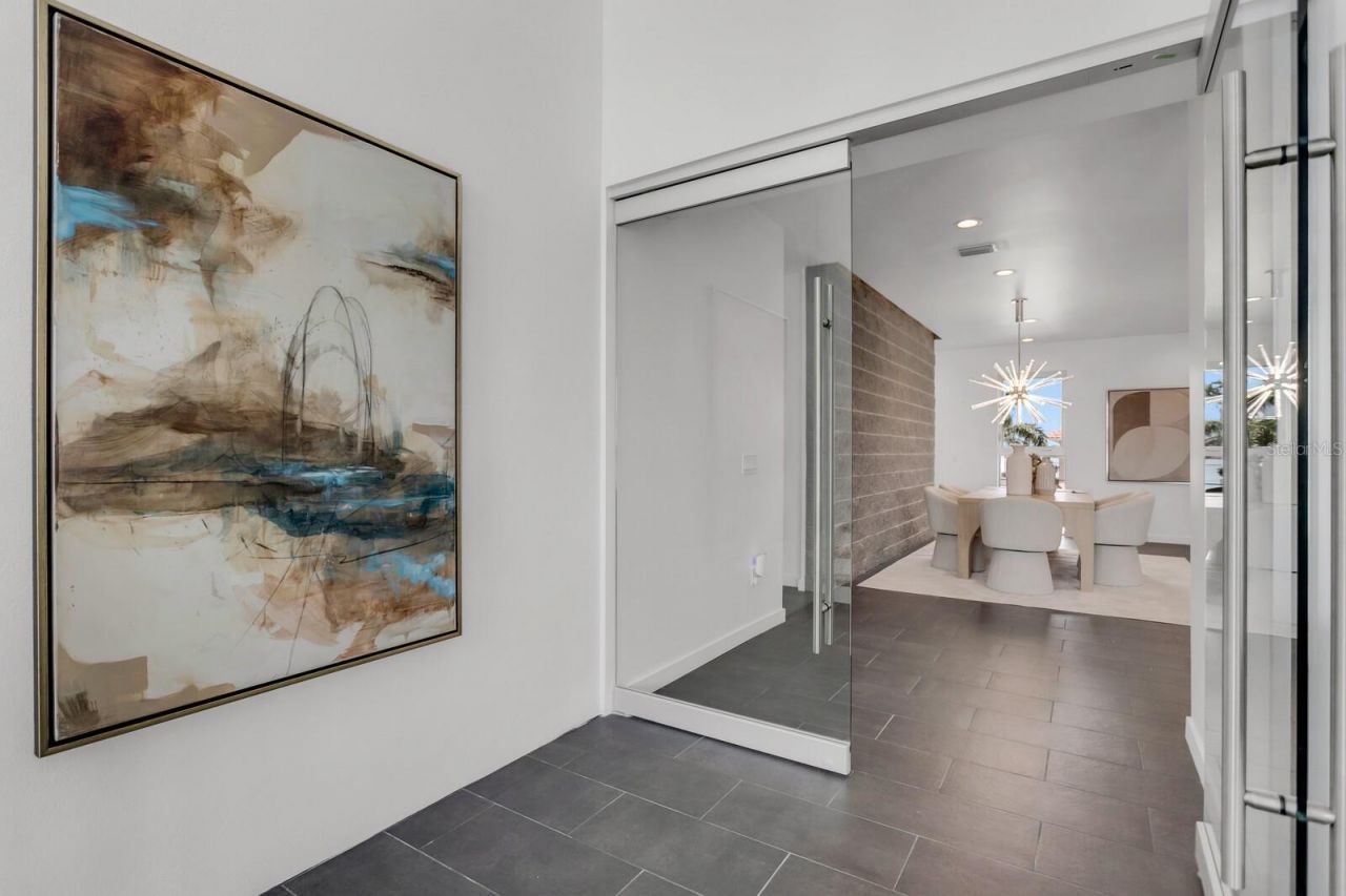 905 Bay Point Drive, Madeira Beach, FL 33708 Photo